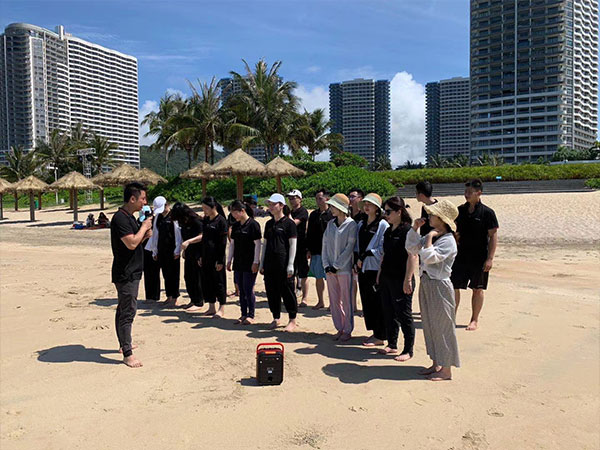 海陵島拓展-路比亮