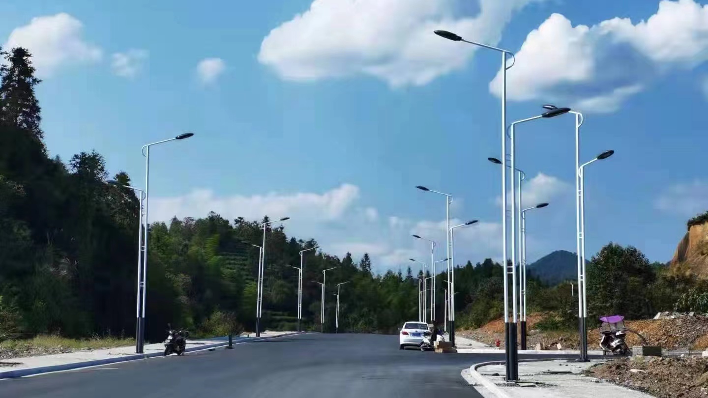 LED路燈和太陽能路燈哪個(gè)好？