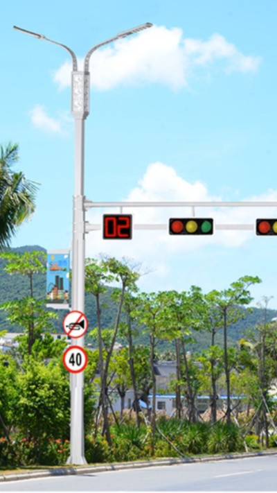 LED監(jiān)控立桿