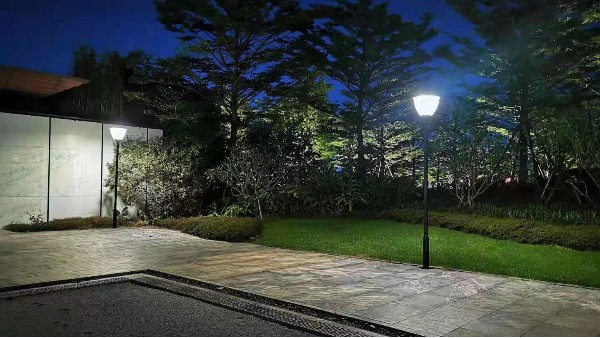 太陽能庭院燈