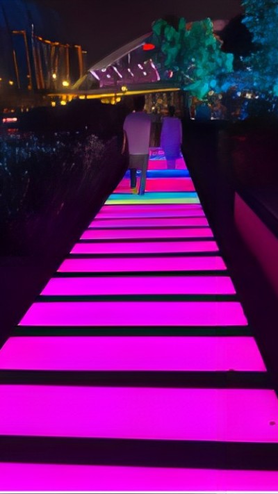 LED長(zhǎng)條形地磚燈