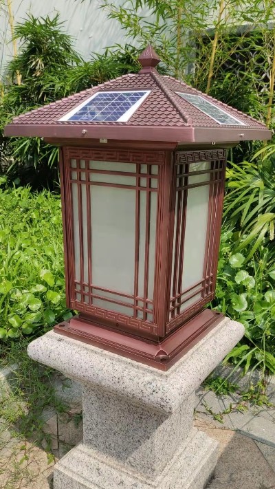 太陽(yáng)能柱頭燈