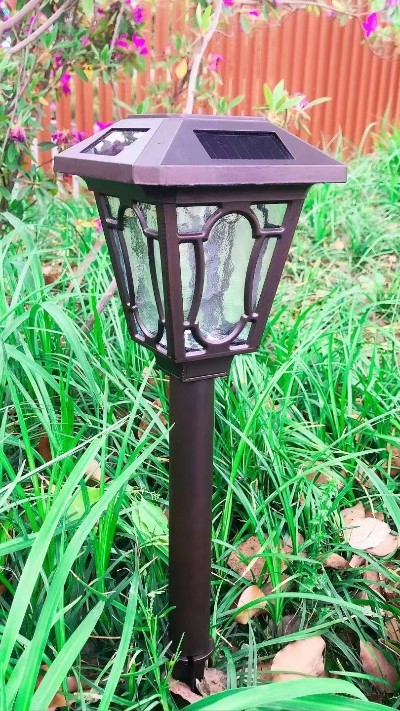 太陽能插地草坪燈