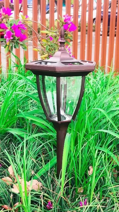 太陽能插地草坪燈