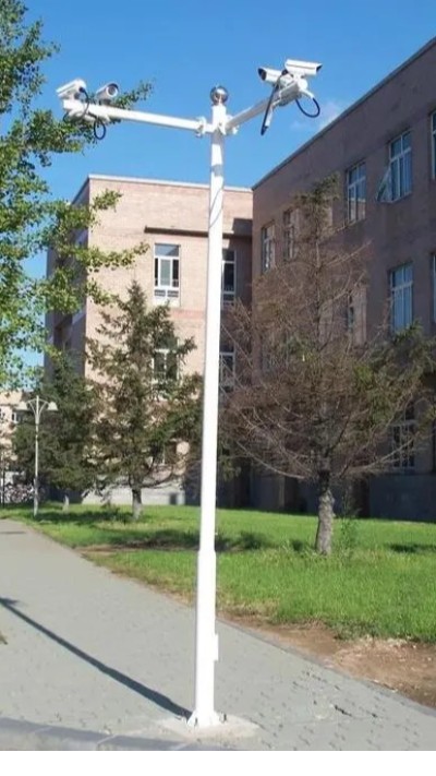 LED監(jiān)控立桿