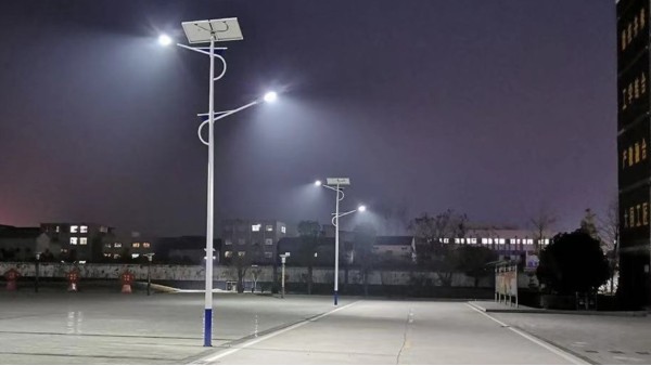 太陽能路燈定制廠家有哪些