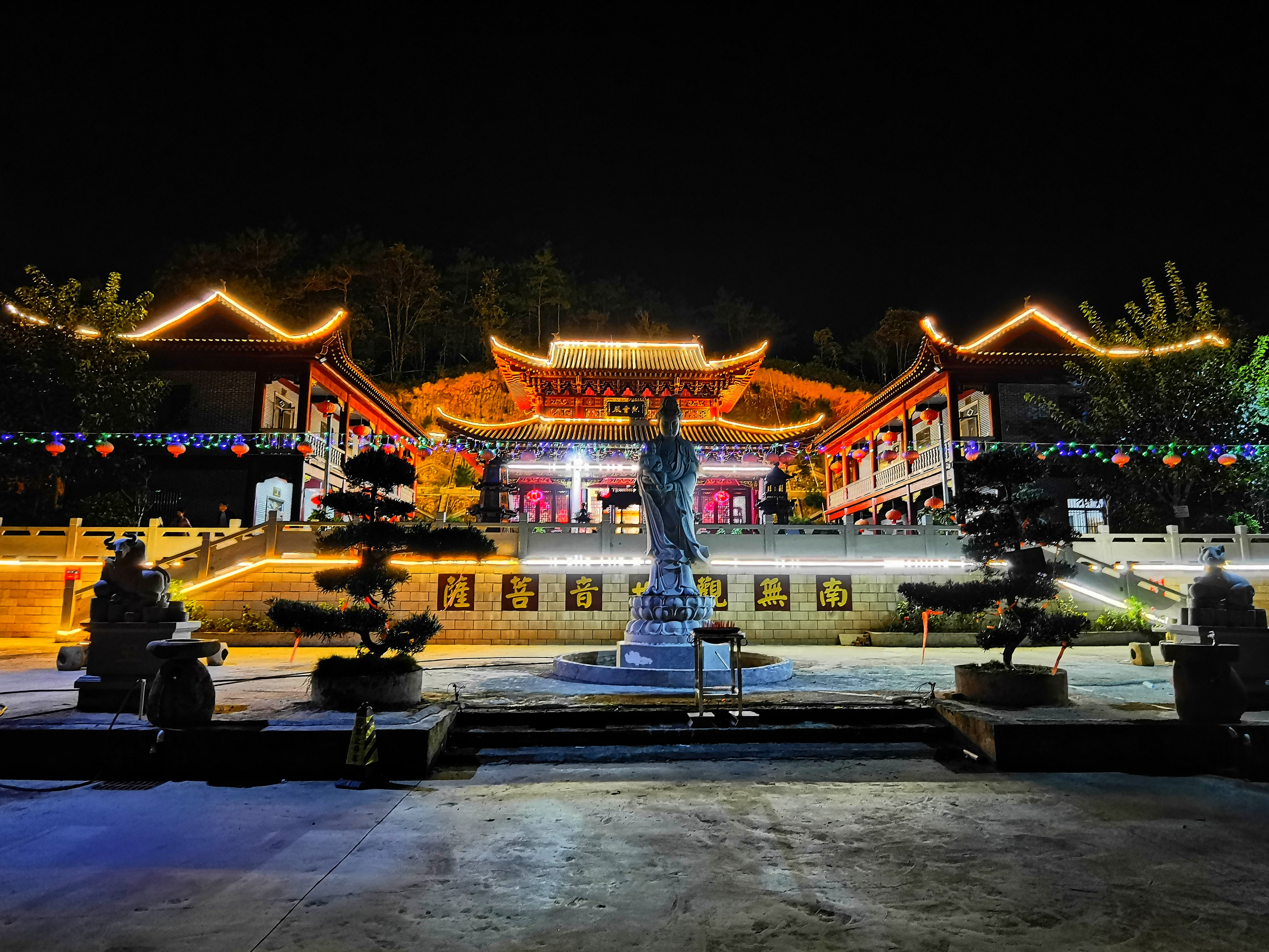 廣東潮汕鼎峰寺亮化工程